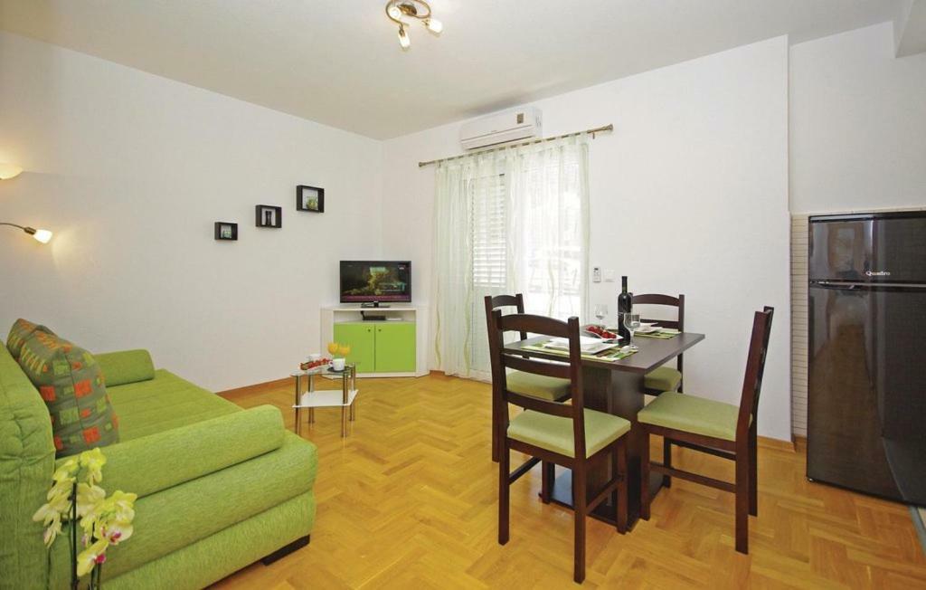 Villa EM Makarska Esterno foto
