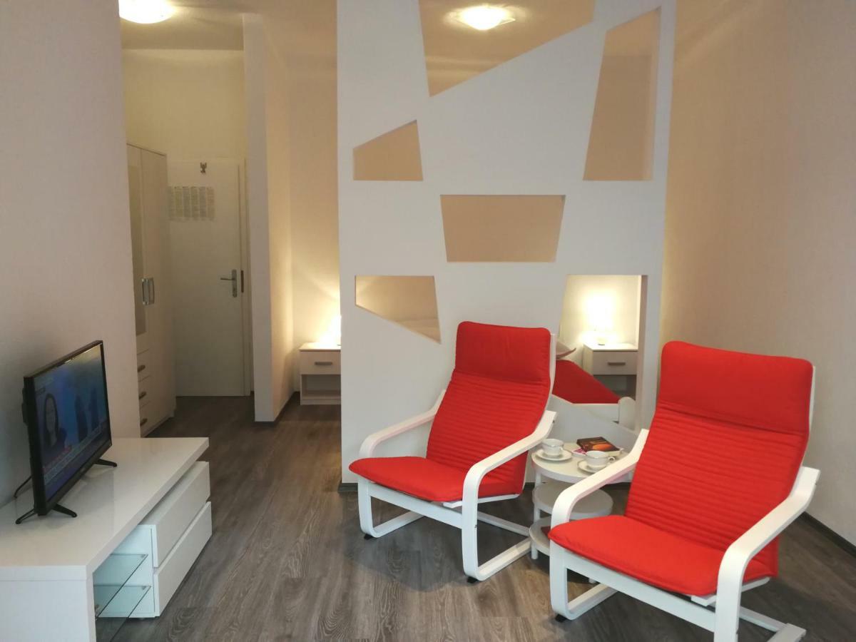 Villa EM Makarska Esterno foto